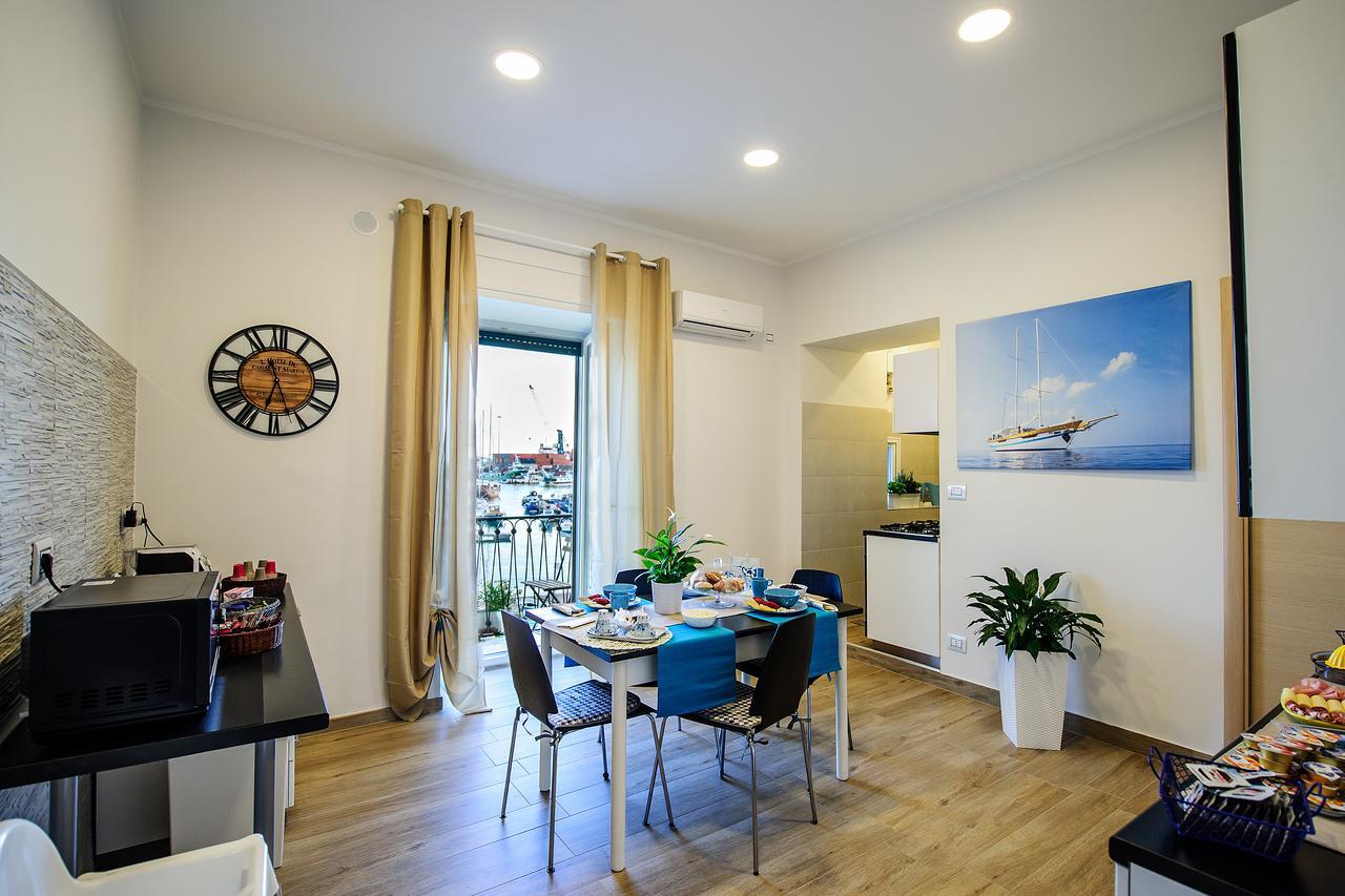 Margherita'S Apartment Salerno Exterior photo